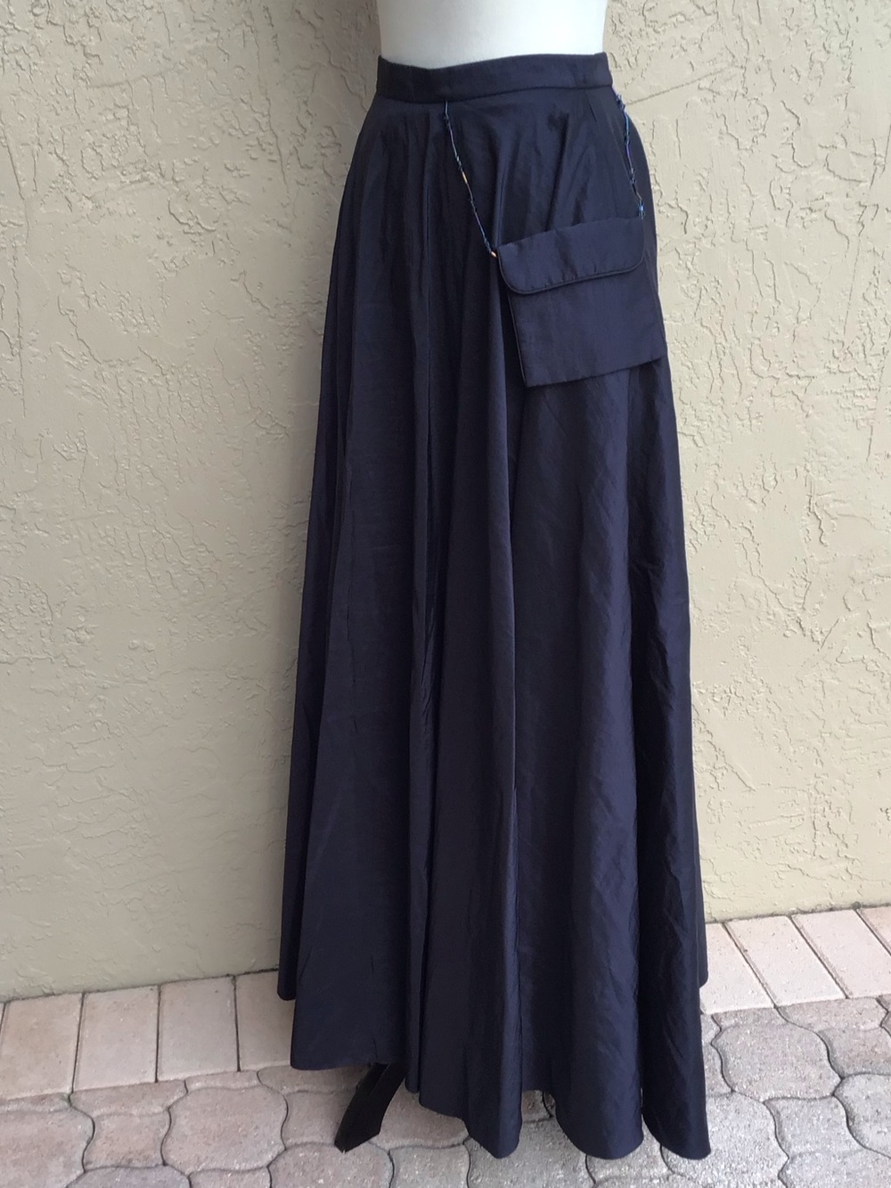 Classic Black Maxi Skirt with Side Pocket